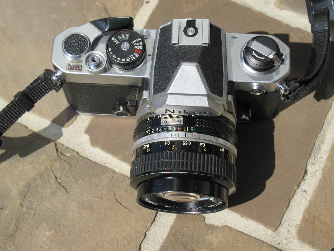 Canon FTb 中級機でも手抜き一切なしのMF一眼レフ – 御部スクラ