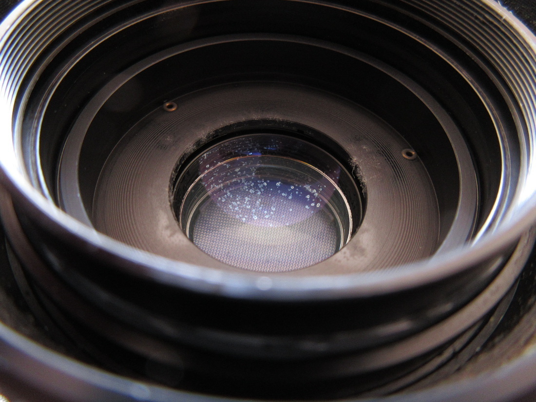 Rollei Carl Zeiss Planar 50mm F1.4 HFT（ドイツ製バージョン）のカビ